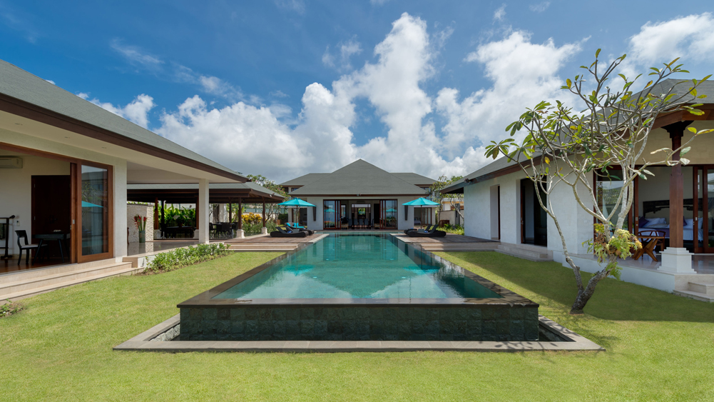 Pandawa Cliff Estate - Villa Marie - The villa and grounds